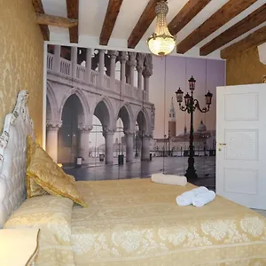 Apartamento La Residenza Di Carlo Close To Piazza San Marco, Venecia